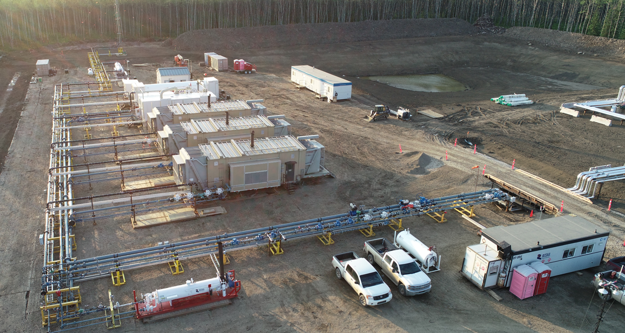 Early Production Facility built by Roska DBO featuring modular separators, tanks, and pressure piping for rapid oil and gas production startup.